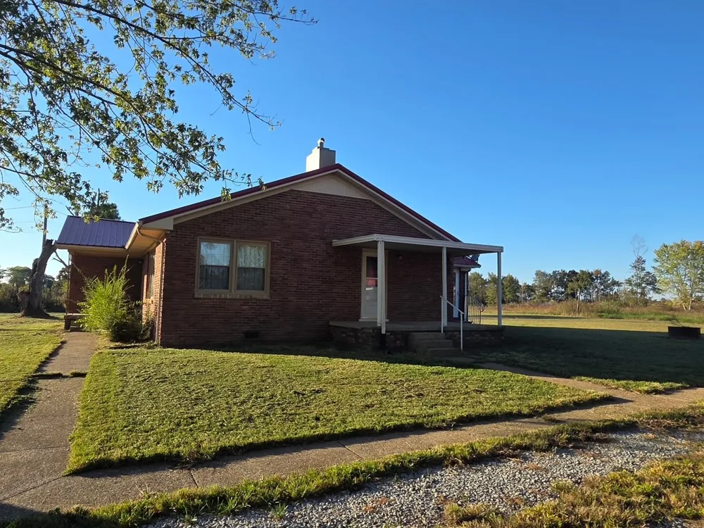 126 Dunn Rd Leoma, TN 38468