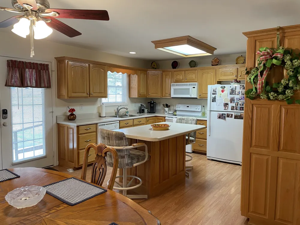 301 Rosson St Summertown, TN 38483
