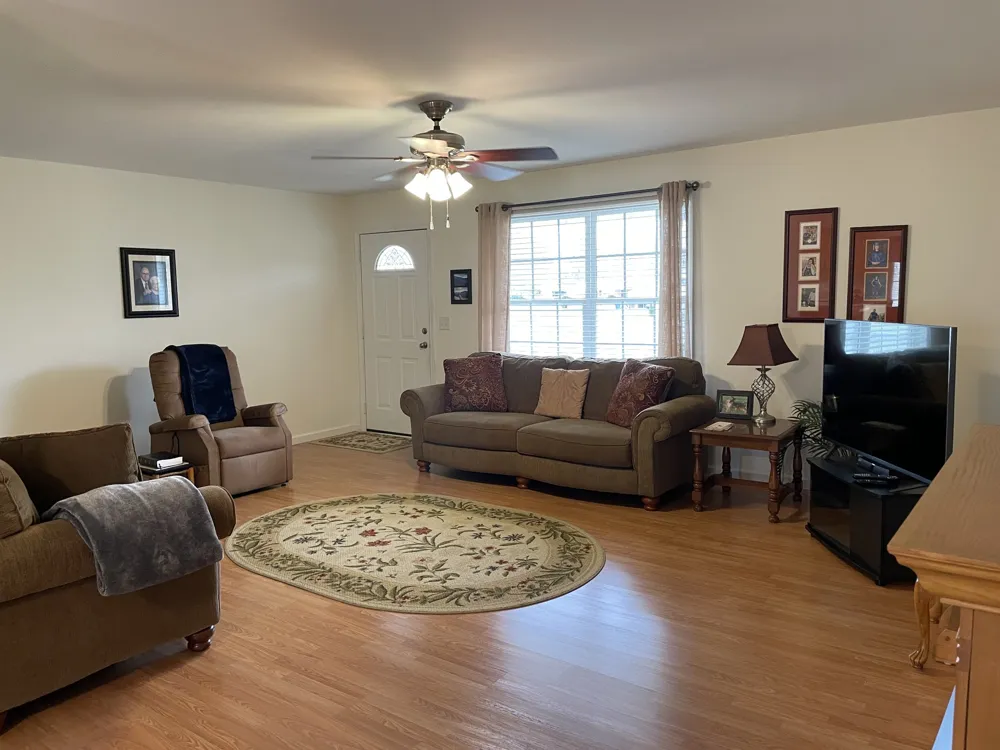 301 Rosson St Summertown, TN 38483
