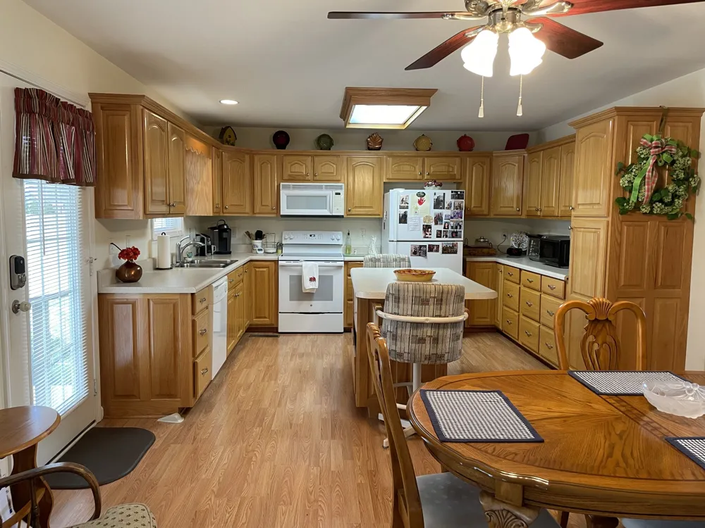 301 Rosson St Summertown, TN 38483
