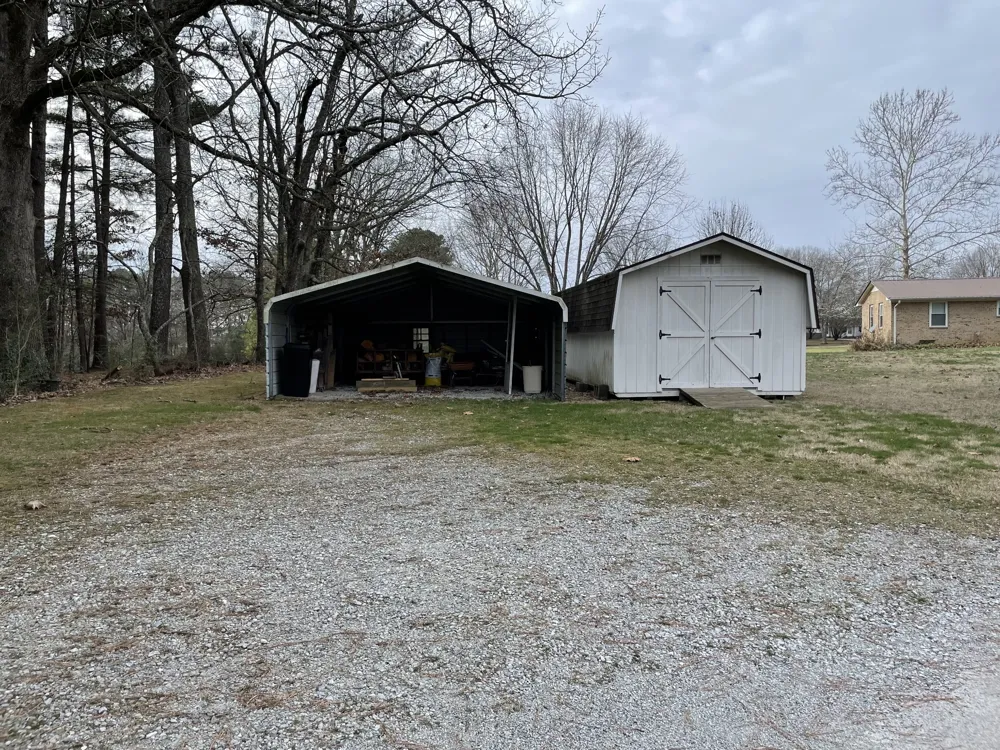 301 Rosson St Summertown, TN 38483