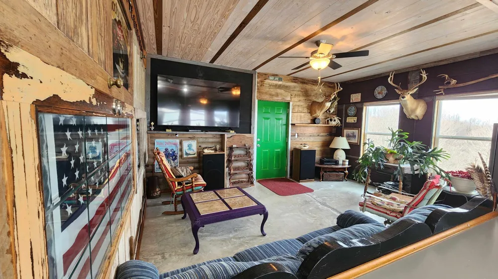 276 Schelley Rd Gainesboro, TN 38562