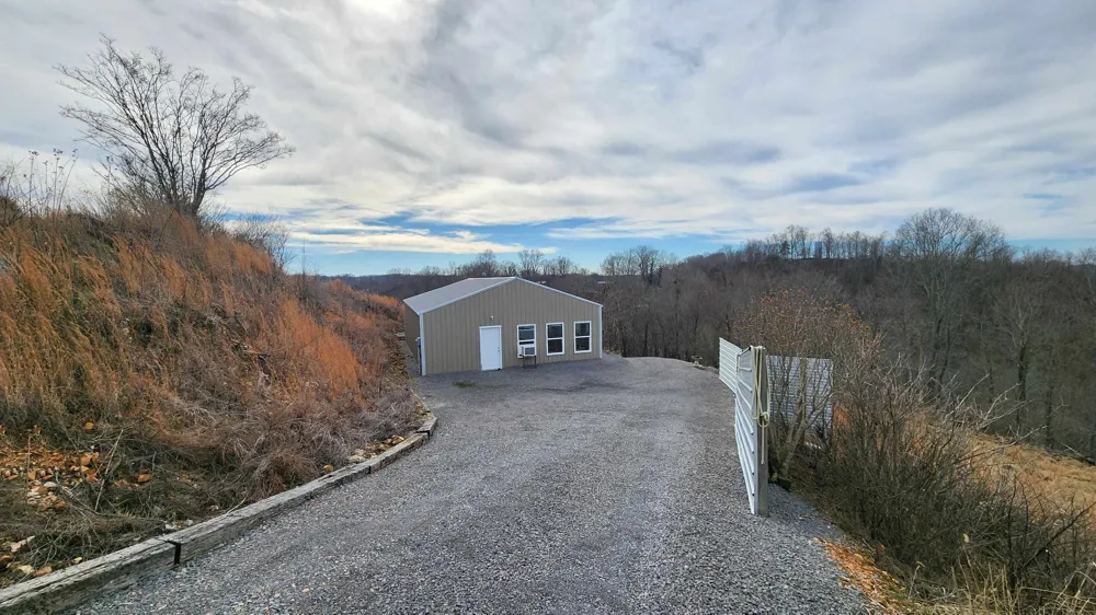 276 Schelley Rd Gainesboro, TN 38562
