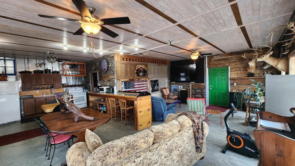 276 Schelley Rd Gainesboro, TN 38562