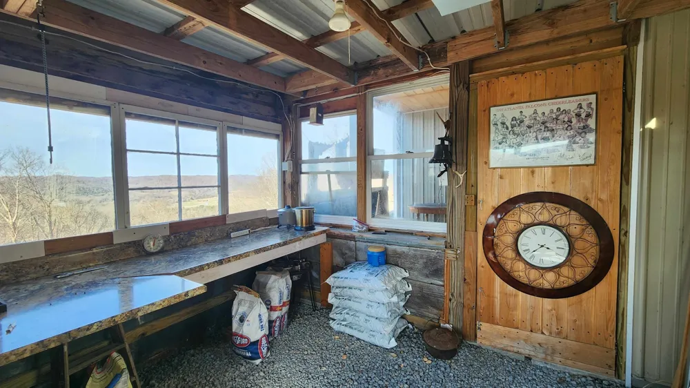 276 Schelley Rd Gainesboro, TN 38562