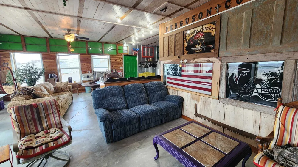 276 Schelley Rd Gainesboro, TN 38562