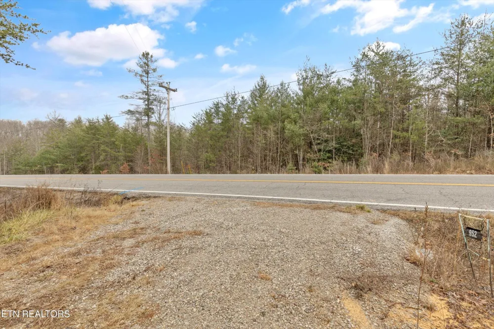 952 Genesis Rd Lancing, TN 37770