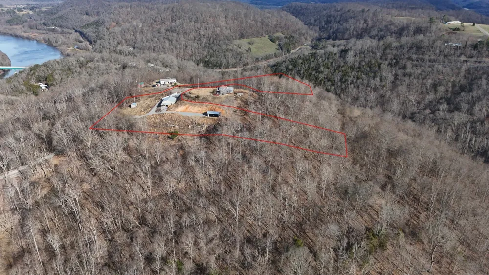 276 Schelley Rd Gainesboro, TN 38562