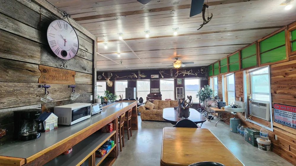 276 Schelley Rd Gainesboro, TN 38562