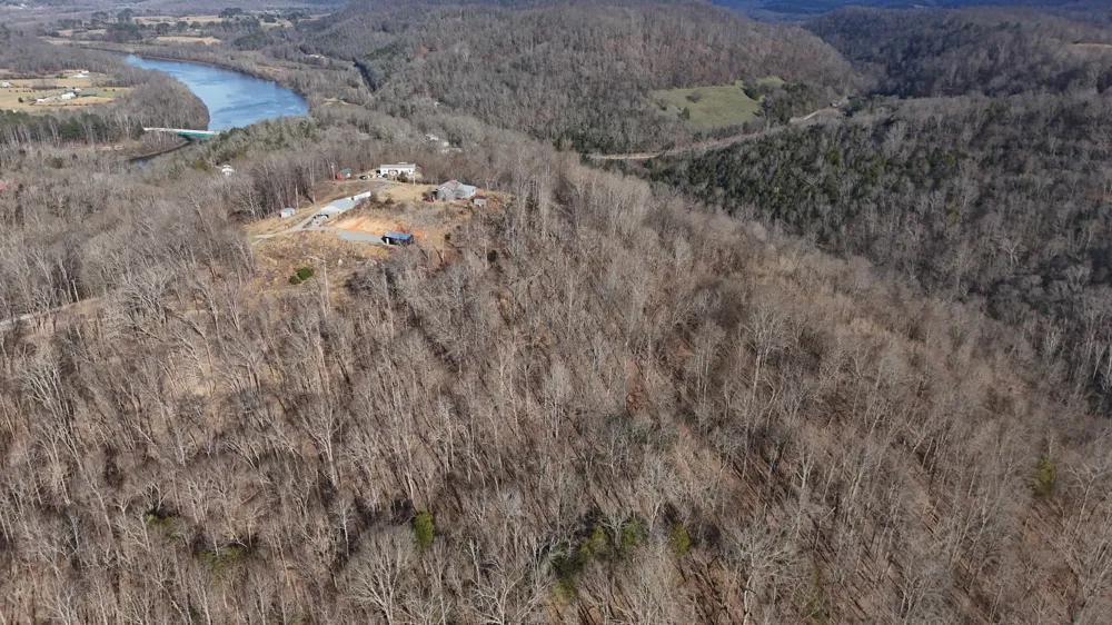276 Schelley Rd Gainesboro, TN 38562