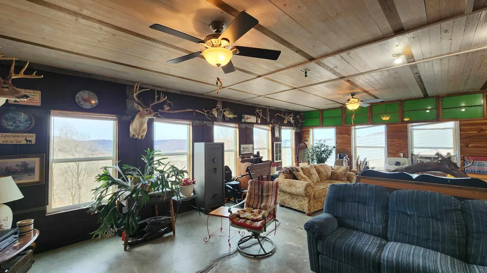 276 Schelley Rd Gainesboro, TN 38562