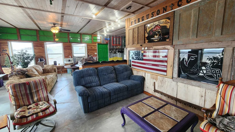 276 Schelley Rd Gainesboro, TN 38562
