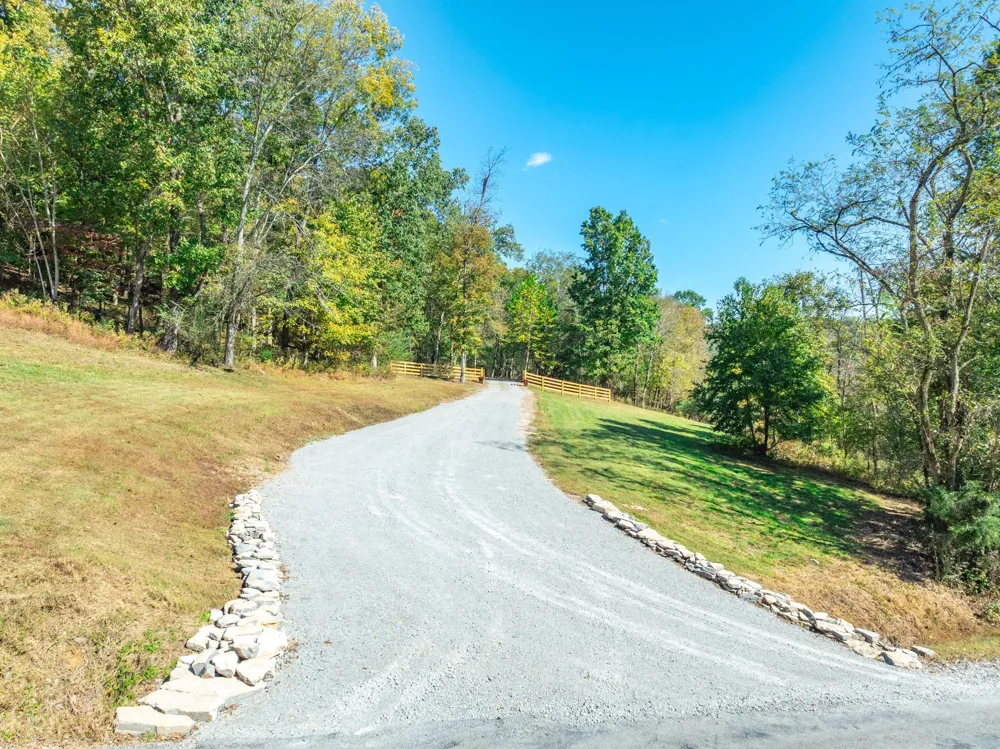 564 Mt Olive Cemetery Rd Lynnville, TN 38472