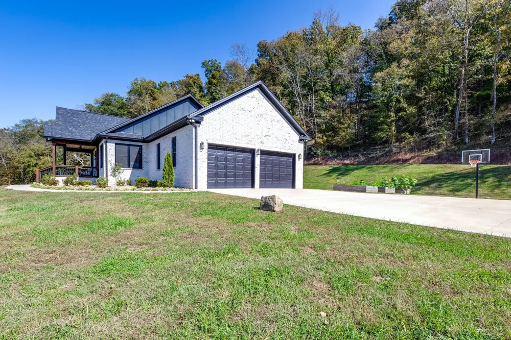 564 Mt Olive Cemetery Rd Lynnville, TN 38472
