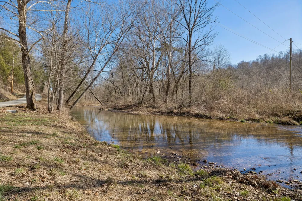 0 Hurricane Creek Road Linden, TN 37096