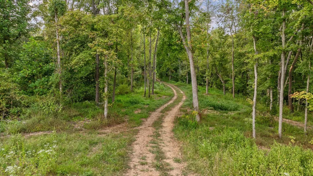 10 Sturgeon Creek Road Cedar Hill, TN 37032