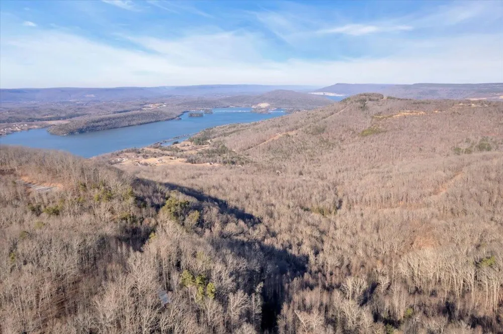 211 Walosi Lane South Pittsburg, TN 37380