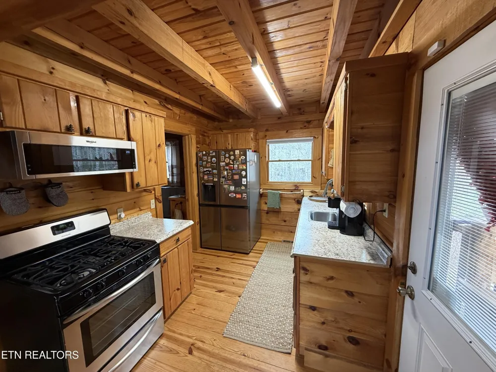 5150 Raven Branch Rd Del Rio, TN 37727