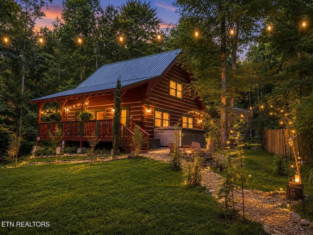 5150 Raven Branch Rd Del Rio, TN 37727