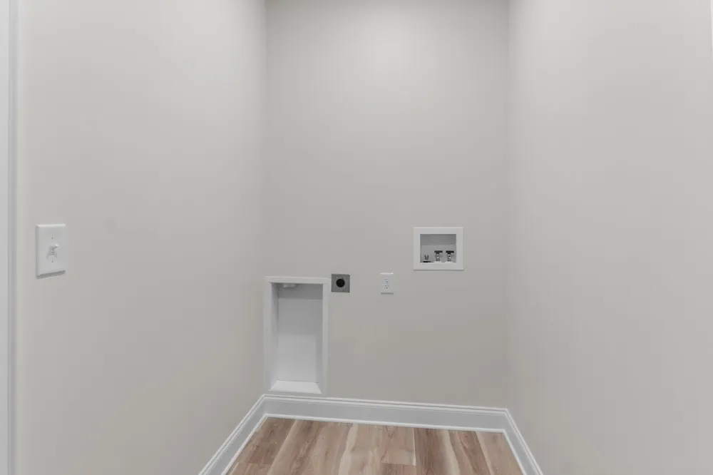 14 Warren St Paris, TN 38242