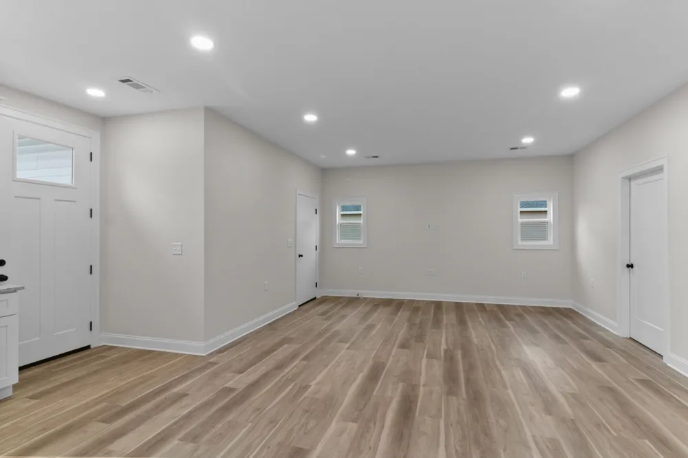 14 Warren St Paris, TN 38242