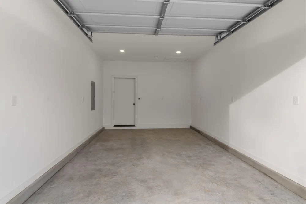 14 Warren St Paris, TN 38242