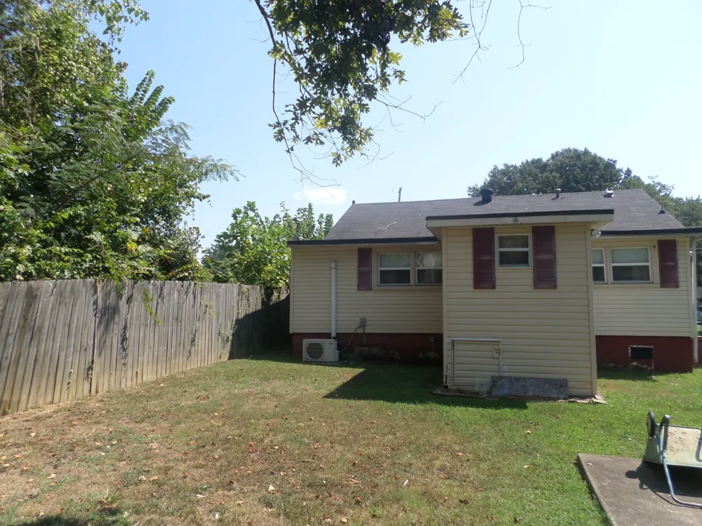 286 Hillcrest Circle Dr Jackson, TN 38301