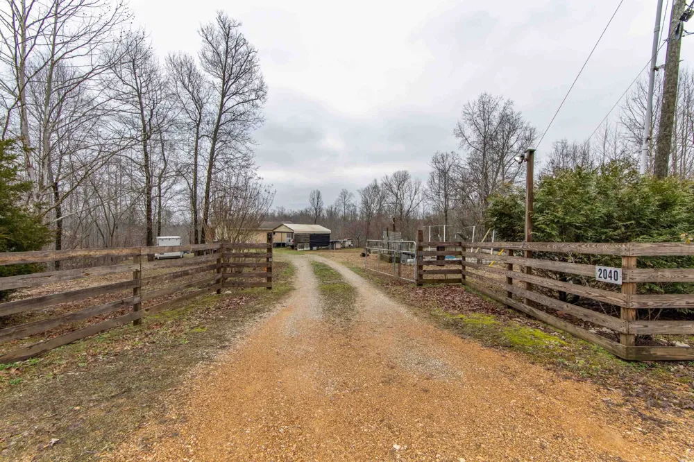 2040 LIBERTY RD Morris Chapel, TN 38361