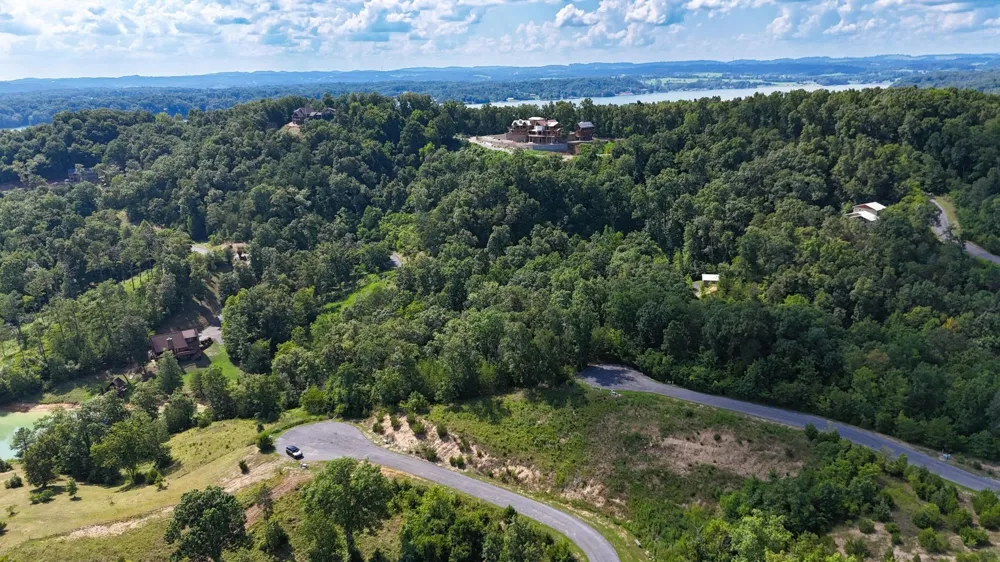 9 Stone Cove Way Dandridge, TN 37725