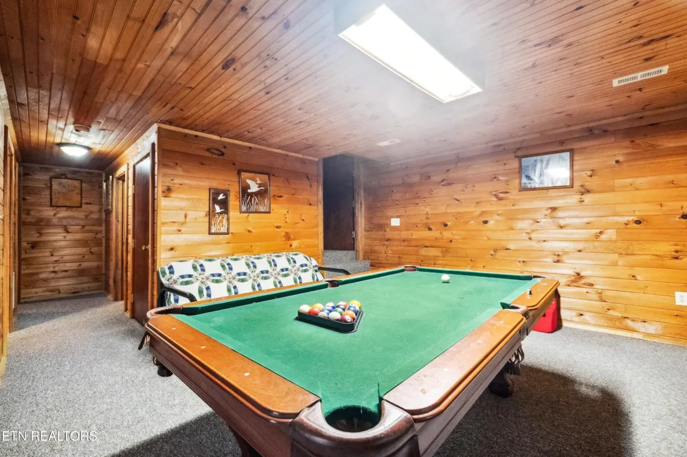 930 Wilderness Tr Oneida, TN 37841