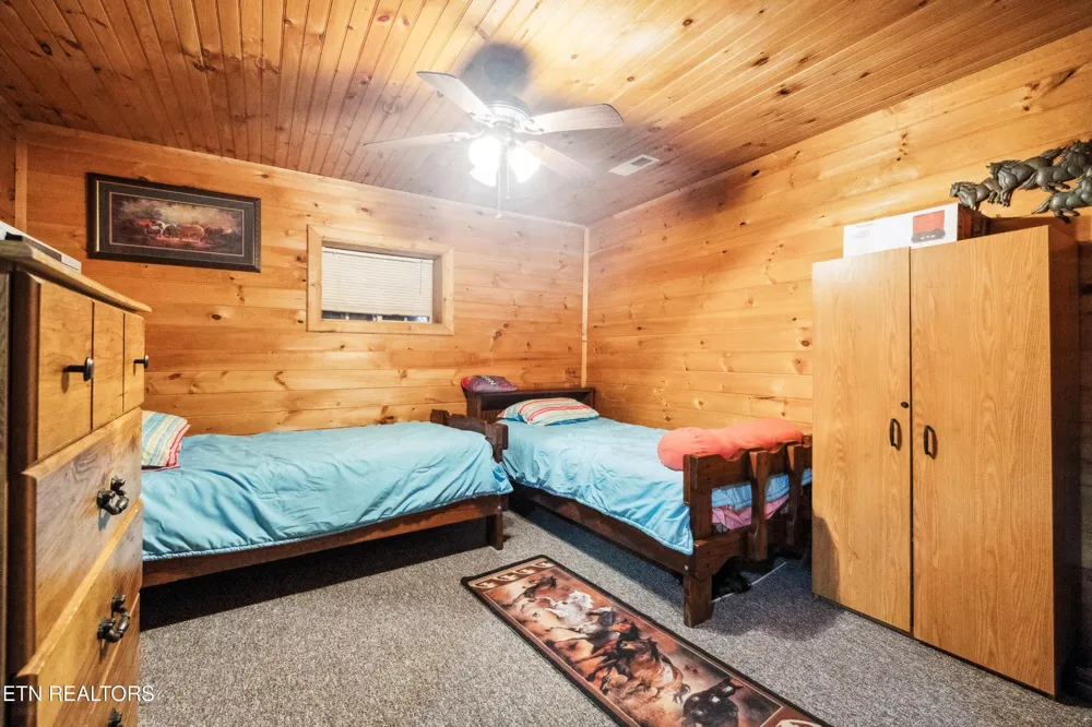 930 Wilderness Tr Oneida, TN 37841