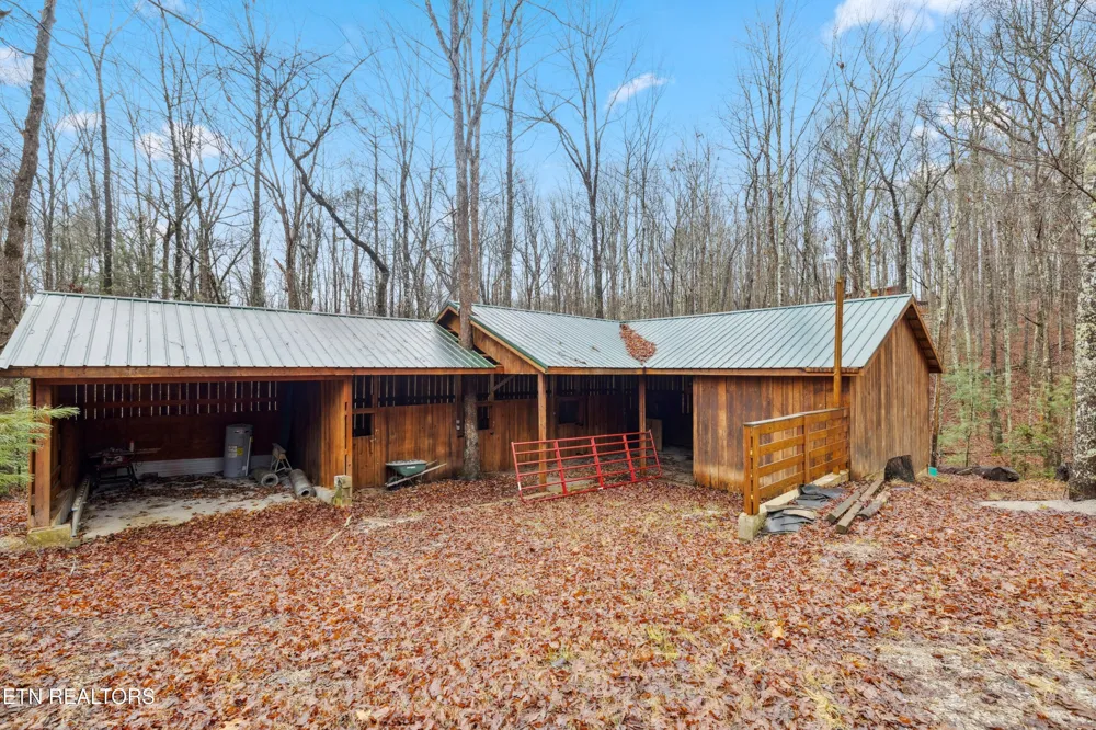 930 Wilderness Tr Oneida, TN 37841