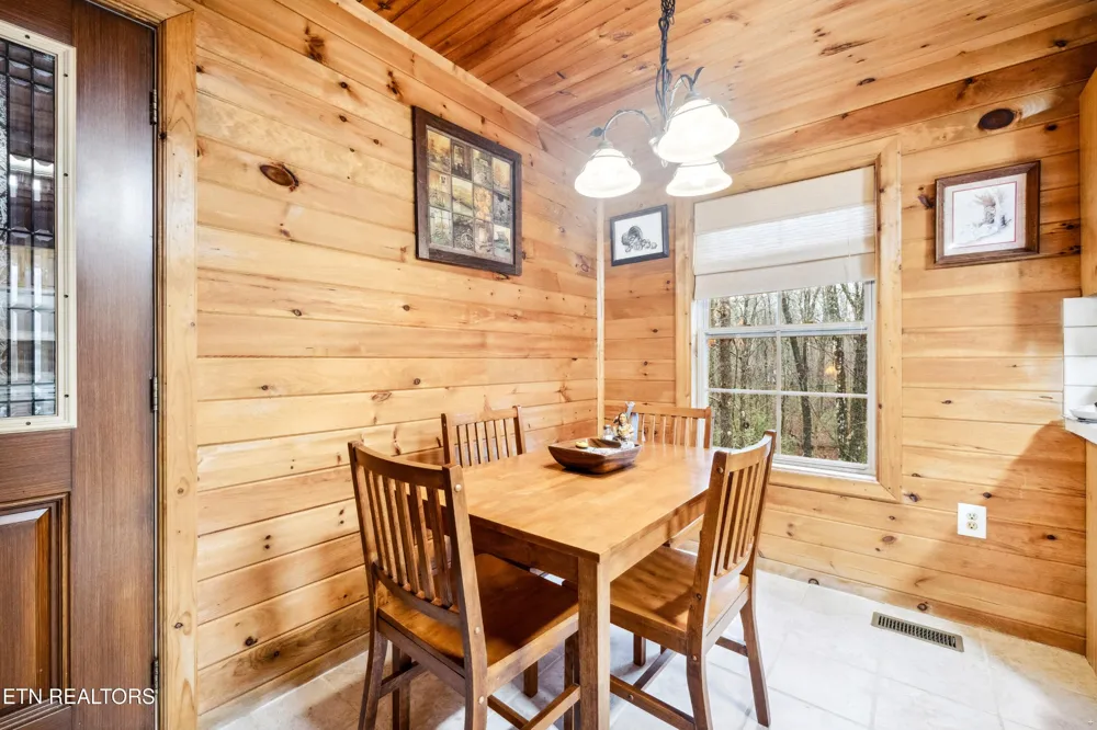 930 Wilderness Tr Oneida, TN 37841