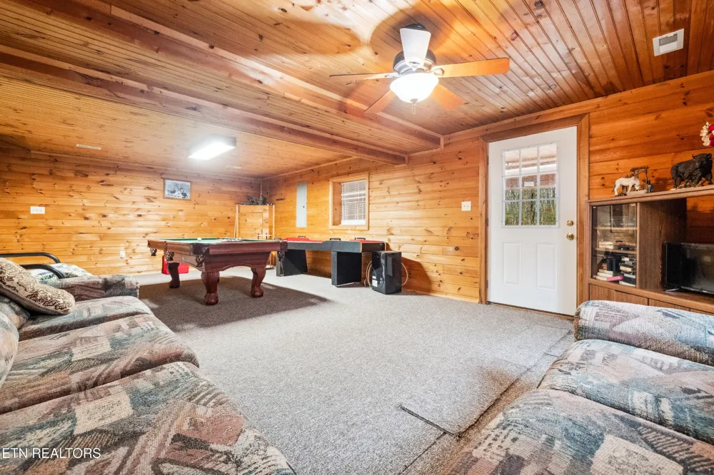 930 Wilderness Tr Oneida, TN 37841