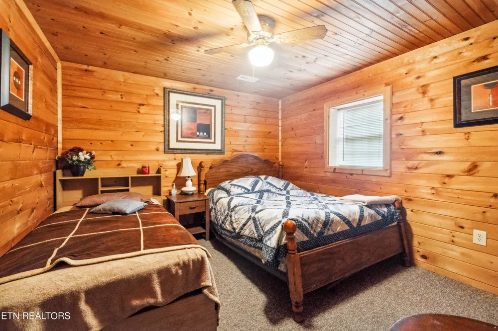930 Wilderness Tr Oneida, TN 37841