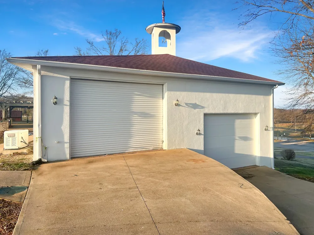 2982 Harvey Bowden Rd Paris, TN 38242