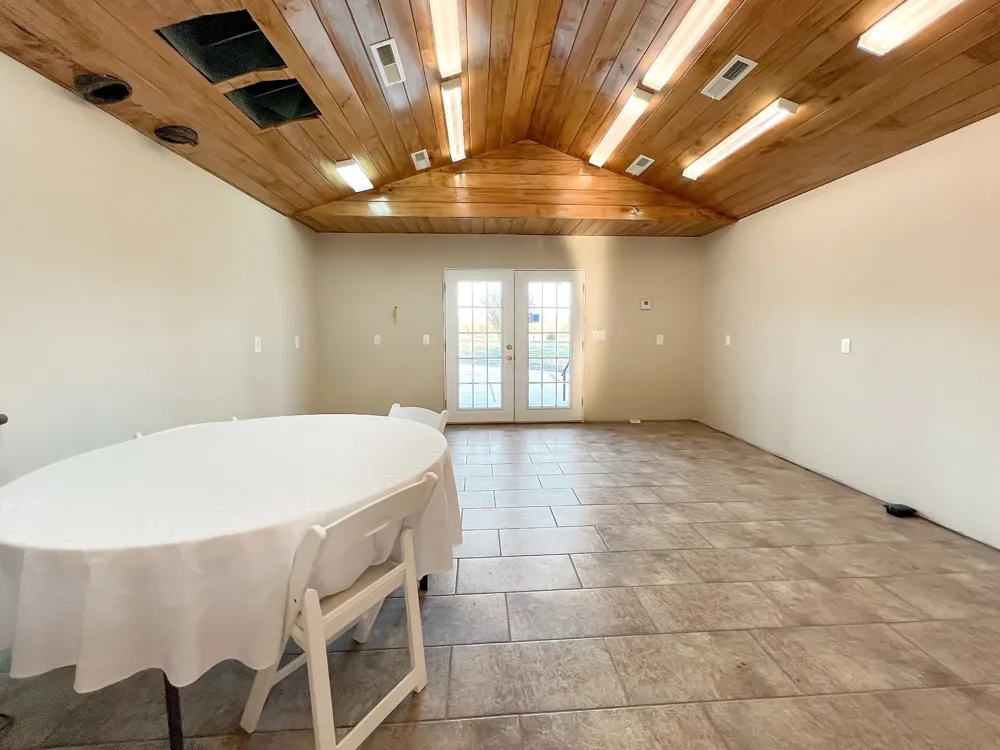 2982 Harvey Bowden Rd Paris, TN 38242