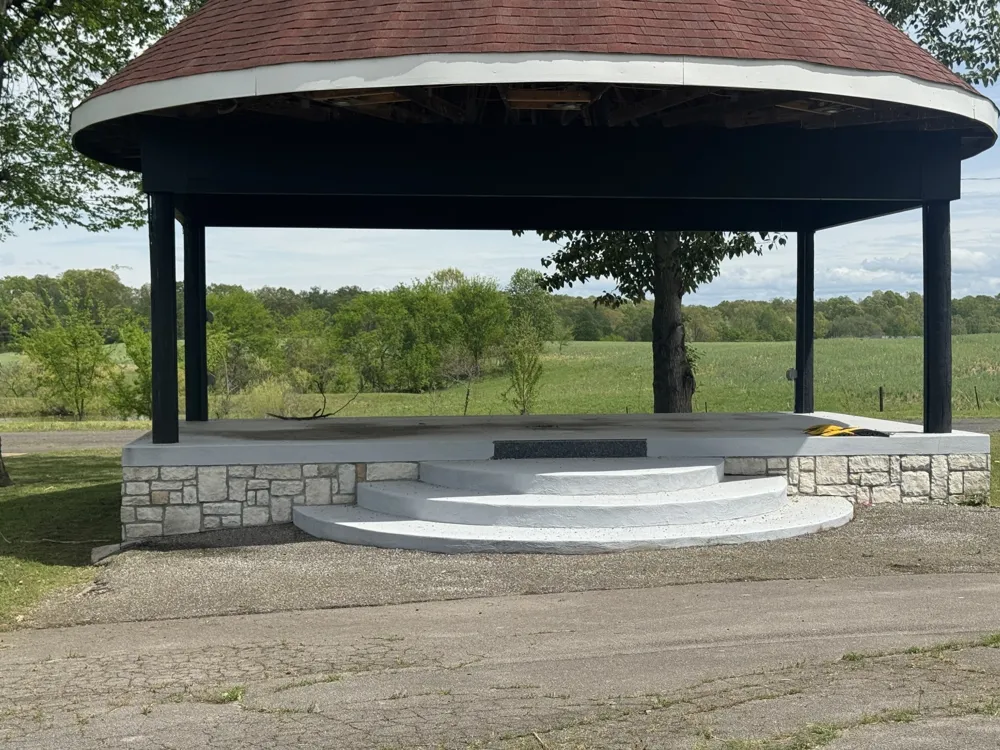 2982 Harvey Bowden Rd Paris, TN 38242