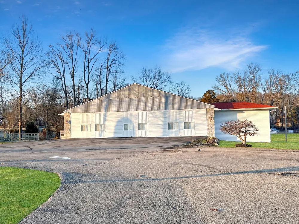 2982 Harvey Bowden Rd Paris, TN 38242