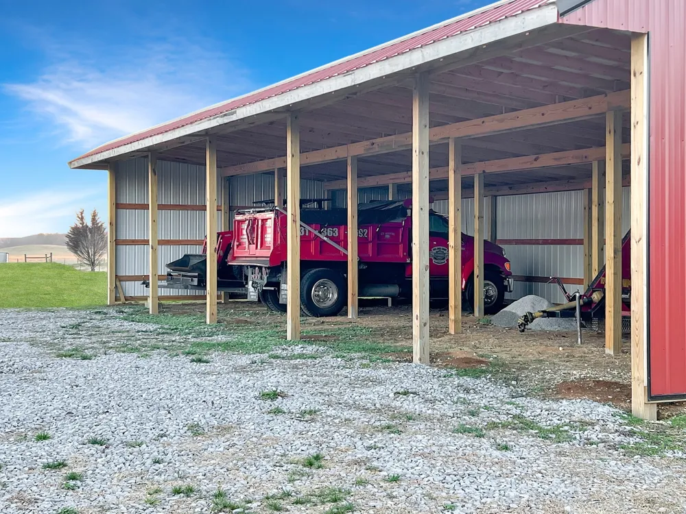 2982 Harvey Bowden Rd Paris, TN 38242
