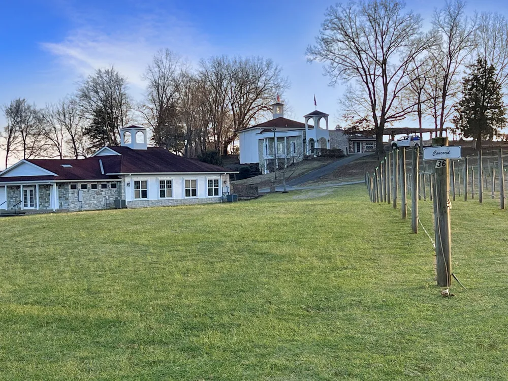 2982 Harvey Bowden Rd Paris, TN 38242