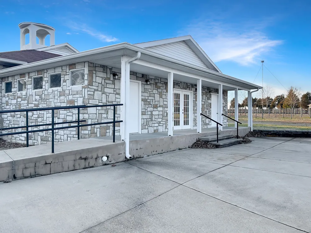 2982 Harvey Bowden Rd Paris, TN 38242