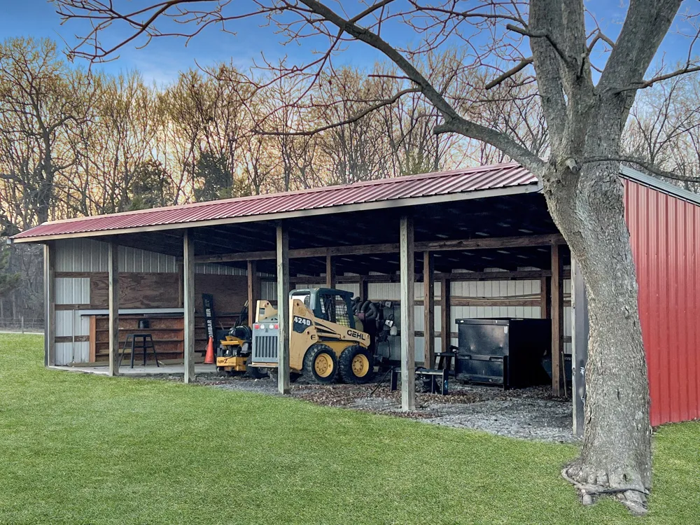 2982 Harvey Bowden Rd Paris, TN 38242