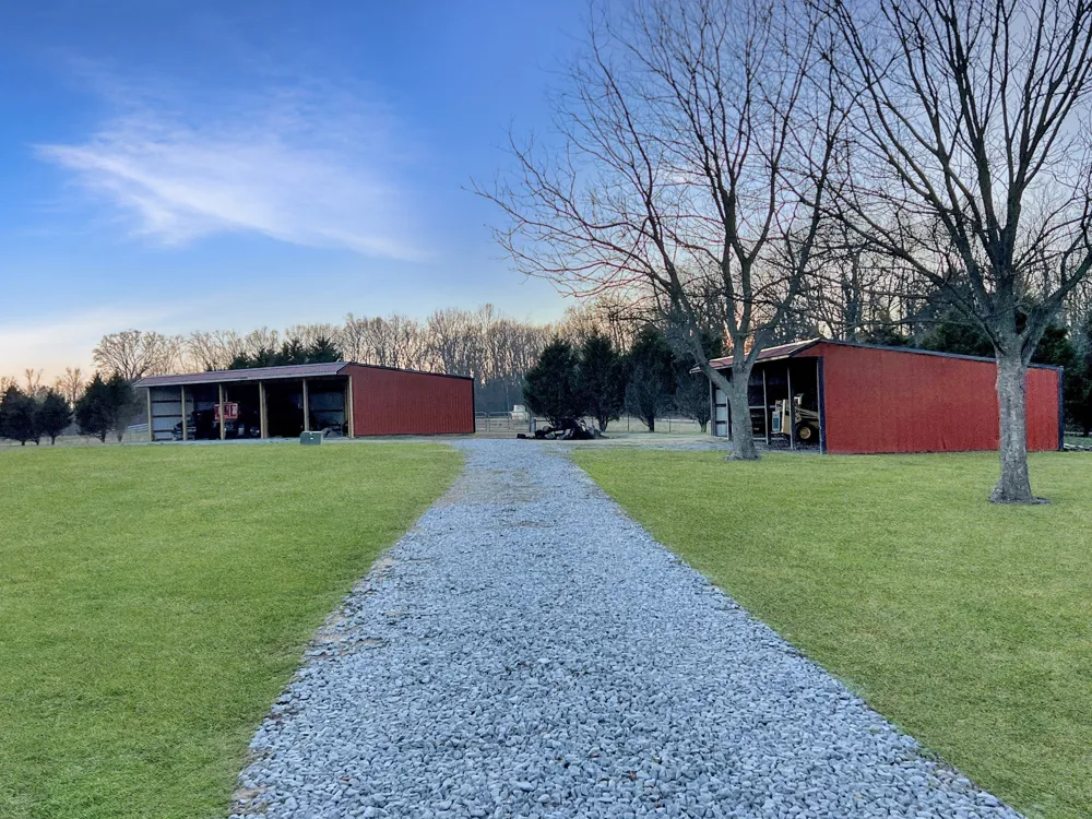 2982 Harvey Bowden Rd Paris, TN 38242