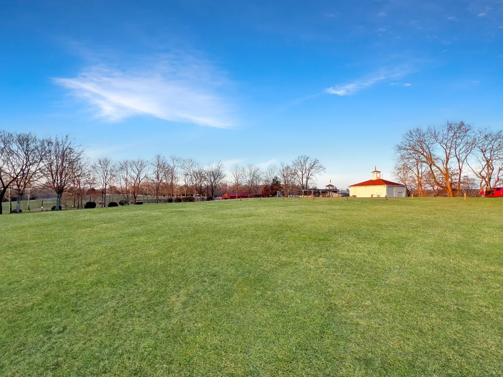 2982 Harvey Bowden Rd Paris, TN 38242