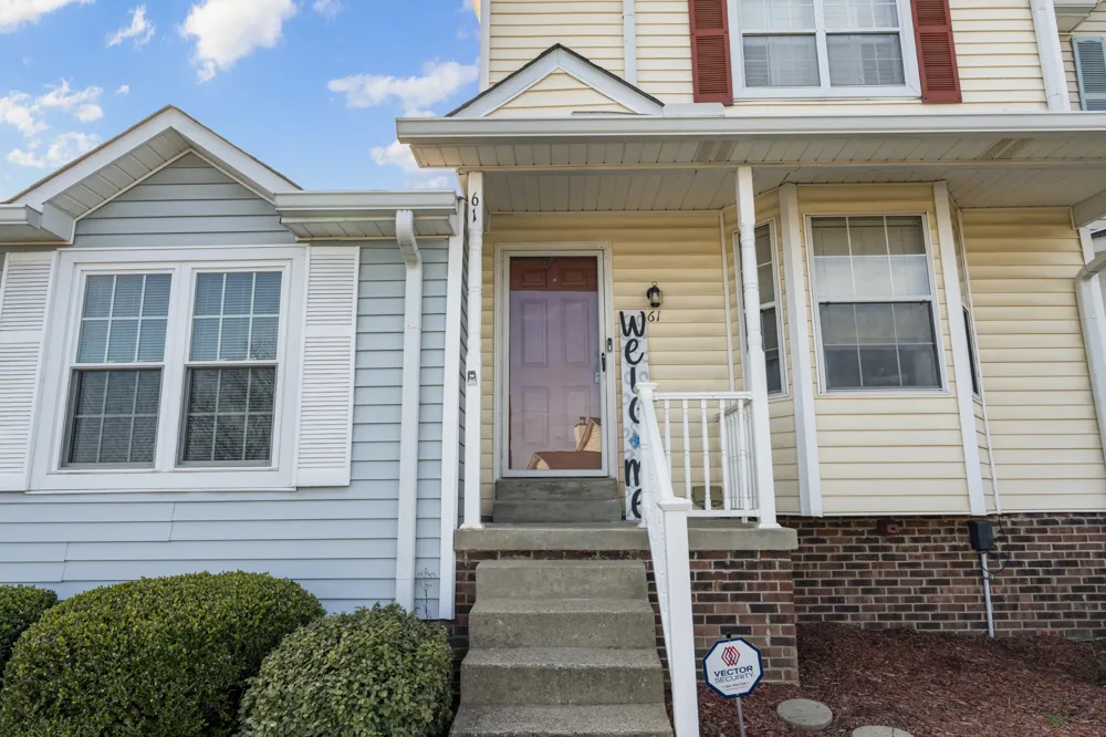 61 Rolling Meadows Dr Goodlettsville, TN 37072