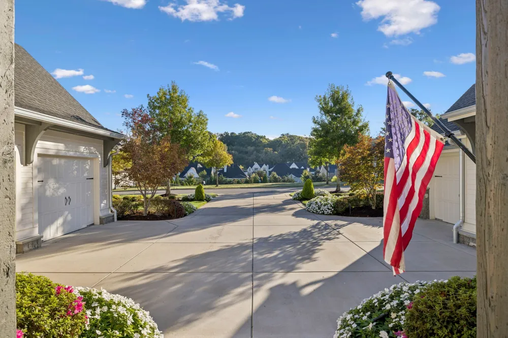 8463 Heirloom Blvd College Grove, TN 37046