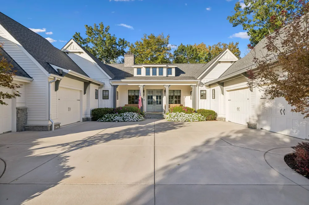 8463 Heirloom Blvd College Grove, TN 37046