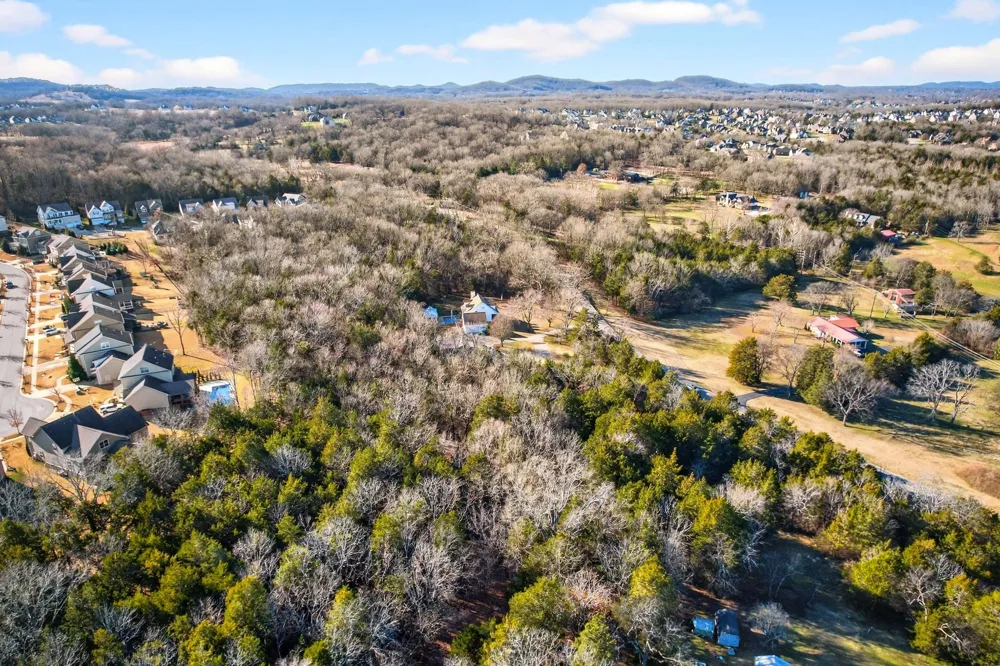 9877 Sam Donald Rd Nolensville, TN 37135