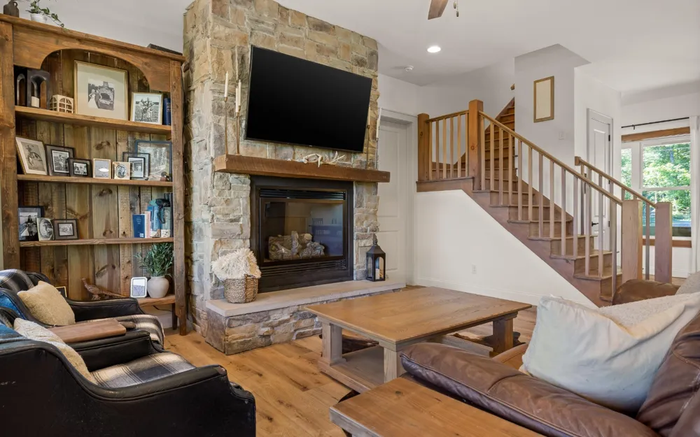 852 Old Grand Center Road Chickamauga, GA 30707